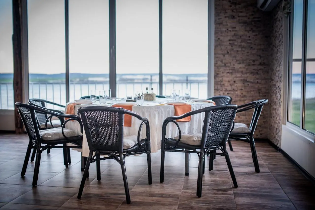 Hotel Хотел Тримата Мускетари